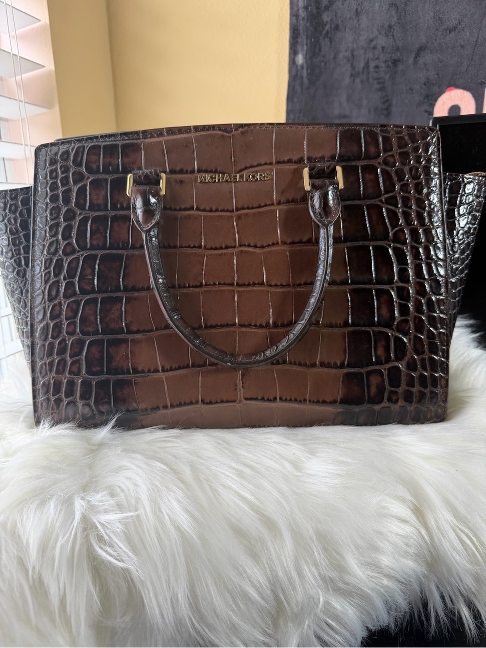 Like New Michael Kors Selma Brown Croc-Embossed Leather Tote